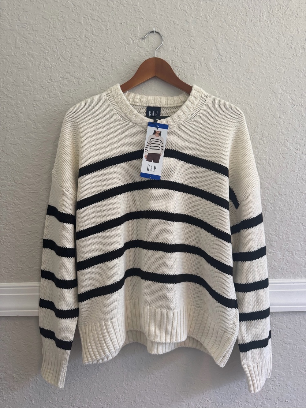 GAP Women’s Striped 100% Cotton Sweater Size L NWT